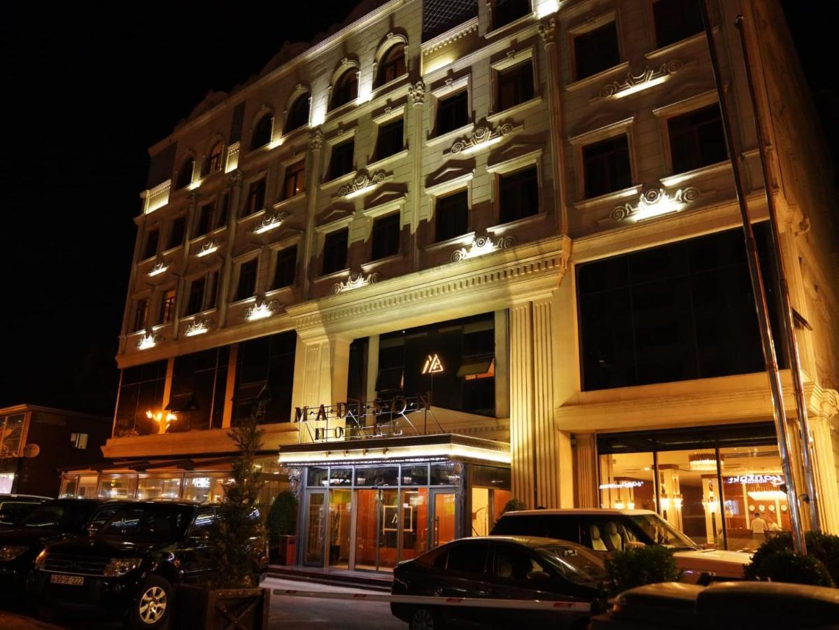 Madison Hotel Bakoe Buitenkant foto