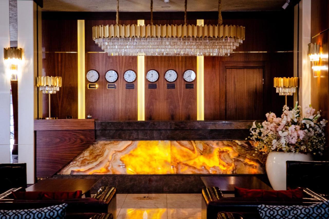 Madison Hotel Bakoe Buitenkant foto