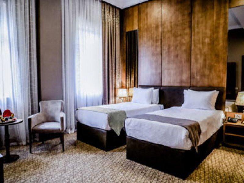 Madison Hotel Bakoe Buitenkant foto