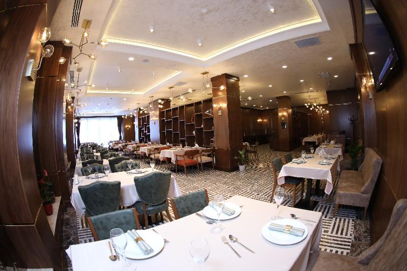 Madison Hotel Bakoe Buitenkant foto